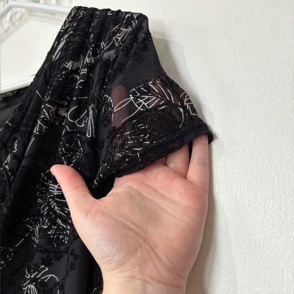 🎉4/30$🎉 Champagne Velvet Floral Print Cowl Neck Dress - Size M - Picture 6 of 7